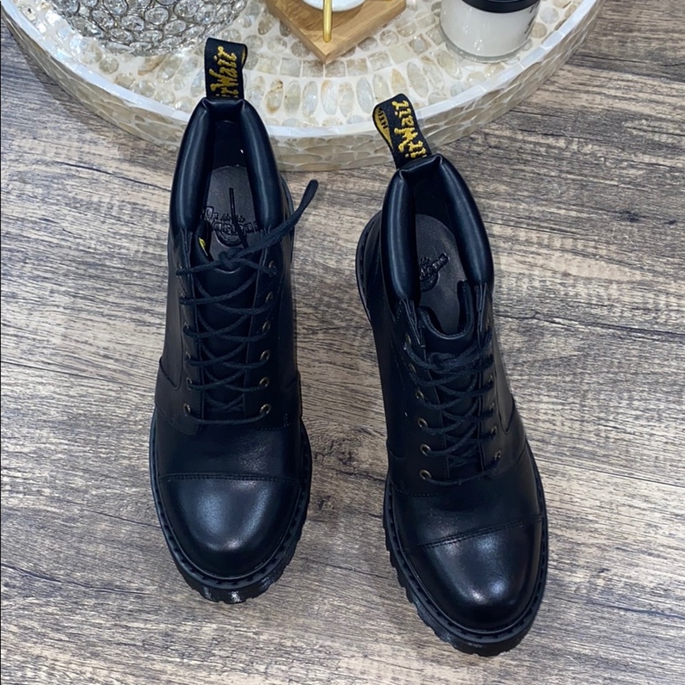 Dr. Martens Averil 6-eye Padded Collar Heel Boots - Picture 8 of 16